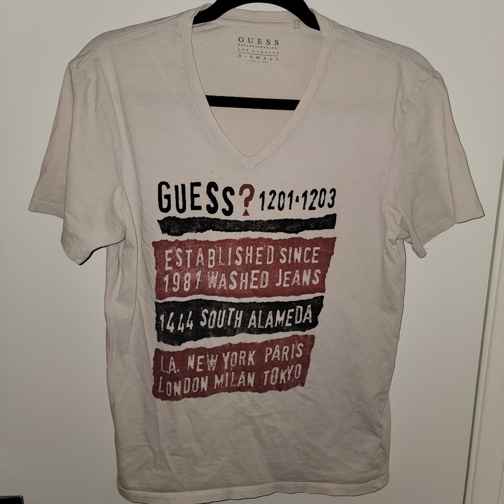 Guess T shirt
